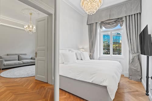Deluxe Garden View Suite | Sábanas de algodón egipcio, ropa de cama de alta calidad y edredón