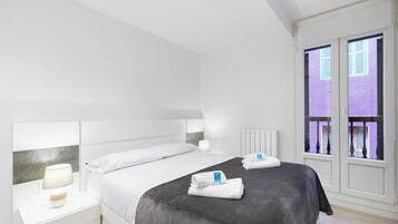 2 slaapkamers, een strijkplank/strijkijzer, wifi, beddengoed