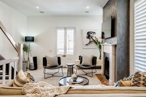 House | 3 bedrooms, Internet - De Waterkant Holiday Apt w Hot Tub The Honey Comb (Cape Town)