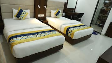Executive Twin Room | Iron/ironing board