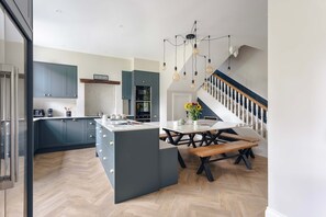 하우스 | 7 개의 침실, 인터넷