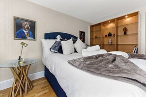 3 slaapkamers, een bureau, een strijkplank/strijkijzer, gratis wifi