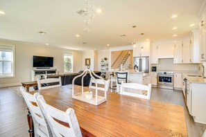 House (4 Bedrooms) | Interior