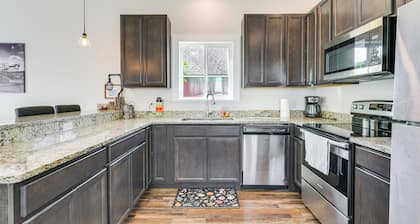 Mountain-view Anaconda Home w/ Gas Grill!