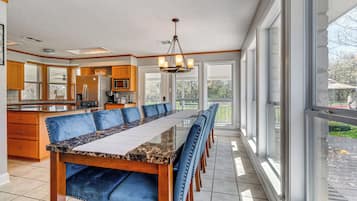 Rumah (5 Bedrooms) | Interior