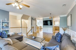 Apartment (4 Bedrooms) | Front of property - Townhome 3 Mi to Wescott Park & Golf Course! (Ladson)