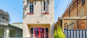 Unique Historic Home w/ Rooftop Deck in Long Beach