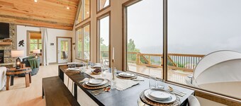 Nantahala Forest Cabin w/ Fire Pits & Hot Tub!