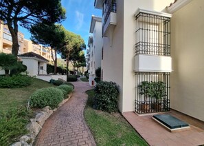 Departamento, 2 habitaciones, balcón, vista al jardín | Áreas de la propiedad