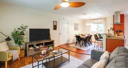 Pet-friendly Home - 3 Mi to University of Florida!