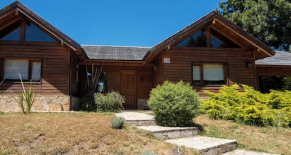 Big House with Mountain Views in San Martín de los Andes