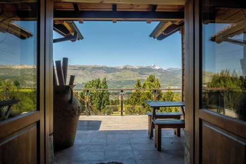 Big House with Mountain Views in San Martín de los Andes