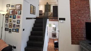 Unclassified image, 2 of 44, button - Loft 89 - Luxury and Relax (Milan)