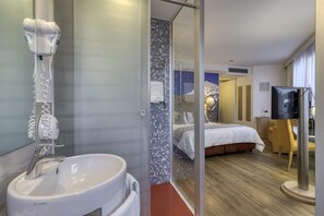 Junior Studio Suite | Bathroom | Towels, toilet paper - Hotel Sporting Trento (Trento)