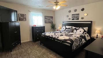 2 chambres, fer et planche à repasser, Wi-Fi gratuit, draps fournis