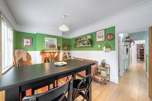 In-room dining - Claremont Apartment B - London (London)