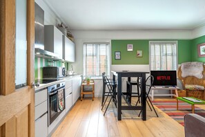 Living area - Claremont Apartment B - London (London)