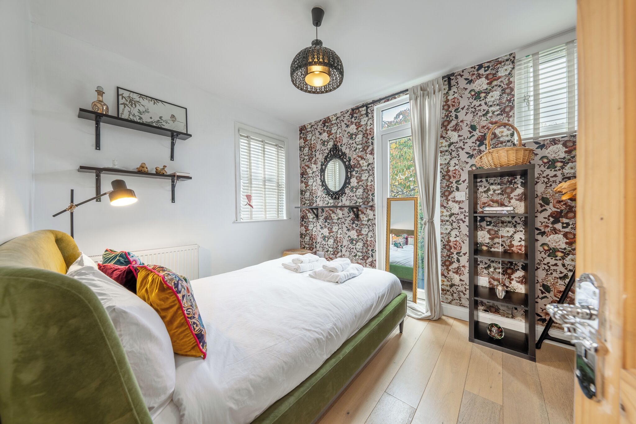 2 bedrooms, iron/ironing board, free WiFi