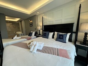Family Triple Room | Desk, laptop workspace, soundproofing, free WiFi - WUA LAI Boutique Hotel - Chiang Mai (Chiang Mai)