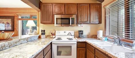 Refrigerador, microondas, horno y lavavajillas