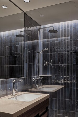 Rainfall showerhead, eco-friendly toiletries, hair dryer, slippers