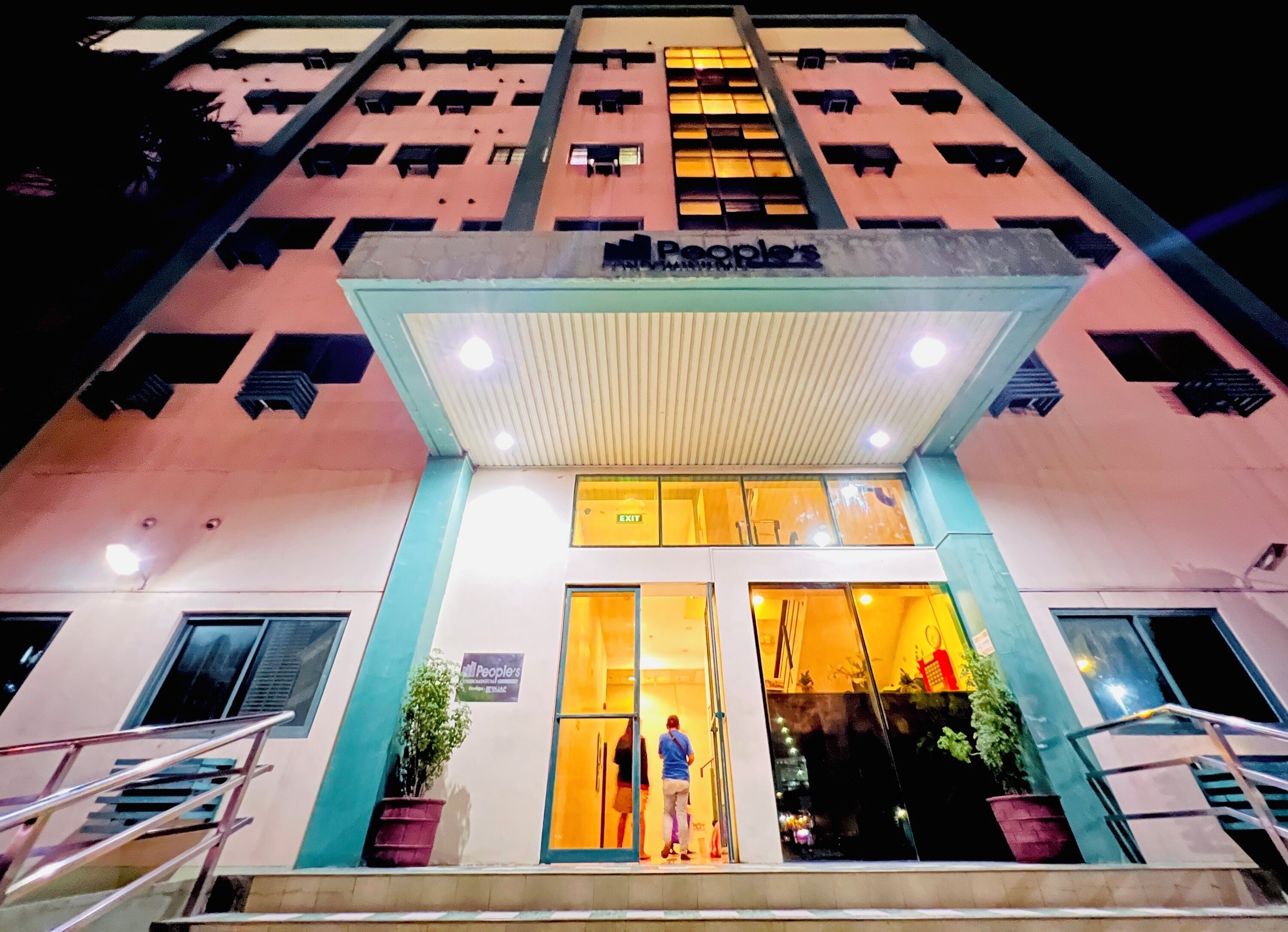 Overnatningsstedets indgangsparti