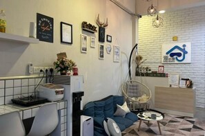 Interior - Buddy Station (Semporna)