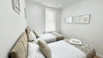 Apartemen | 2 kamar tidur, setrika/meja setrika, Wi-Fi gratis, dan seprai linen