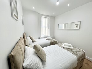 Apartment | 2 bedrooms, iron/ironing board, free WiFi, bed sheets - City Escape in Newcastle - 2 Bedroom Apartment (Newcastle-upon-Tyne)