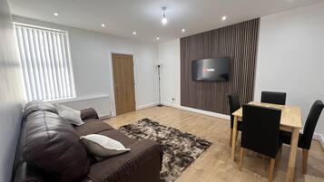 Apartment | Living area | TV