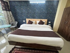 Superior Single Room, Mountain View