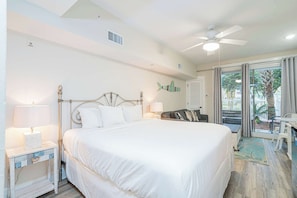 Iron/ironing board, WiFi, bed sheets - Sandestin Studio | Beach Access + Pool (Miramar Beach)