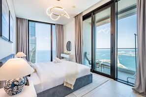 3 bedrooms, in-room safe, iron/ironing board, free WiFi