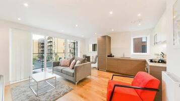 Apartment | Living area | TV