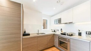 Sınıflandırılmamış resim, 10 üzerinden 3, düğme