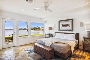 6 chambres, fer et planche à repasser, accès Internet, draps fournis