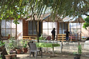 Cottage Standard, balcon, vue plage | 1 chambre, espace de travail pour ordinateur portable