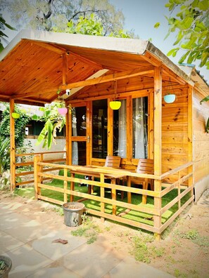 Casa de campo estándar, balcón, vistas a la playa | 1 dormitorio y espacio para trabajar con un portátil