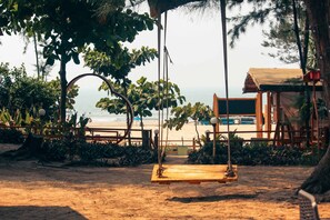 Front of property - Basho Beach Huts & Cafe (Arambol)