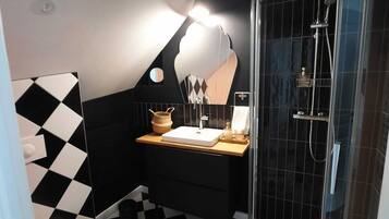 Comfort Room | Bathroom