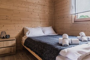 2 bedrooms, free WiFi, bed sheets - Summer House by the Sea with BBQ (Świerzno)