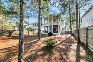 Exterior - 🐟Walk 2 Beach- Outdoor Spaces-30A-Gathering Thyme (Santa Rosa Beach)