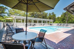 Een verwarmd zwembad