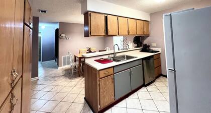 Updated to 6 beds.Near I-95,scenic train station.Cumberland.
kingbay.GA. Beaches