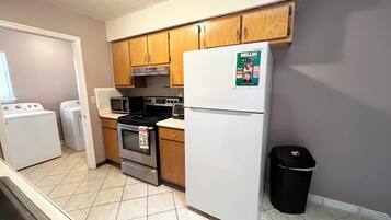 Mikrowelle, Ofen, Herdplatte, Geschirrspüler