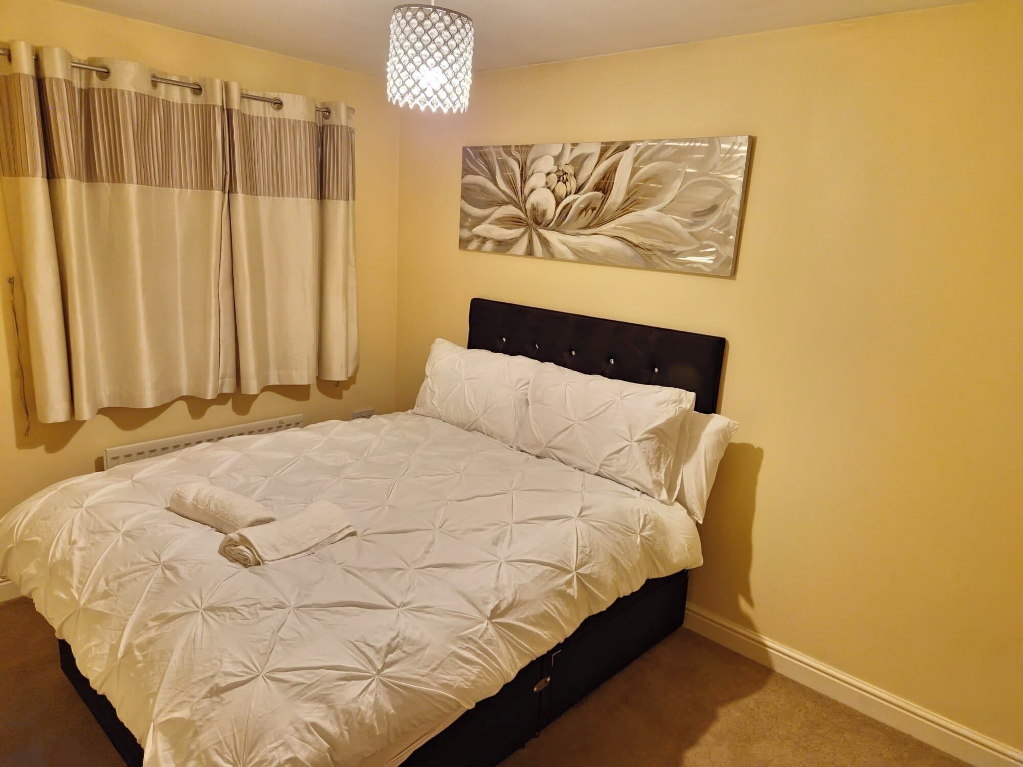 House | 3 bedrooms, desk, soundproofing, iron/ironing board