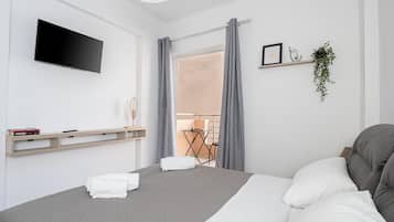 Comfort Apartment, Sea View | 1 bedroom, soundproofing, iron/ironing board, free WiFi