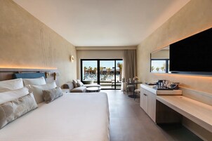 1 habitación y minibar con artículos gratuitos 