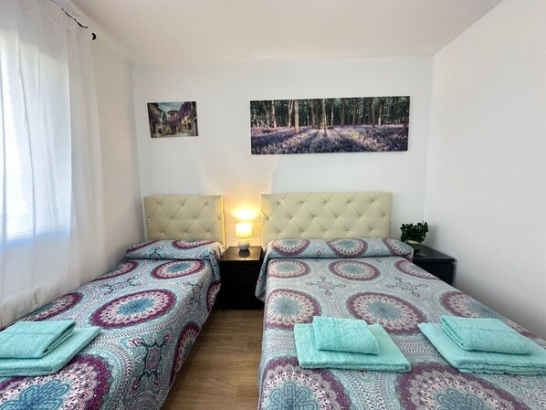 1 Schlafzimmer, Bügeleisen/Bügelbrett, Bettwäsche