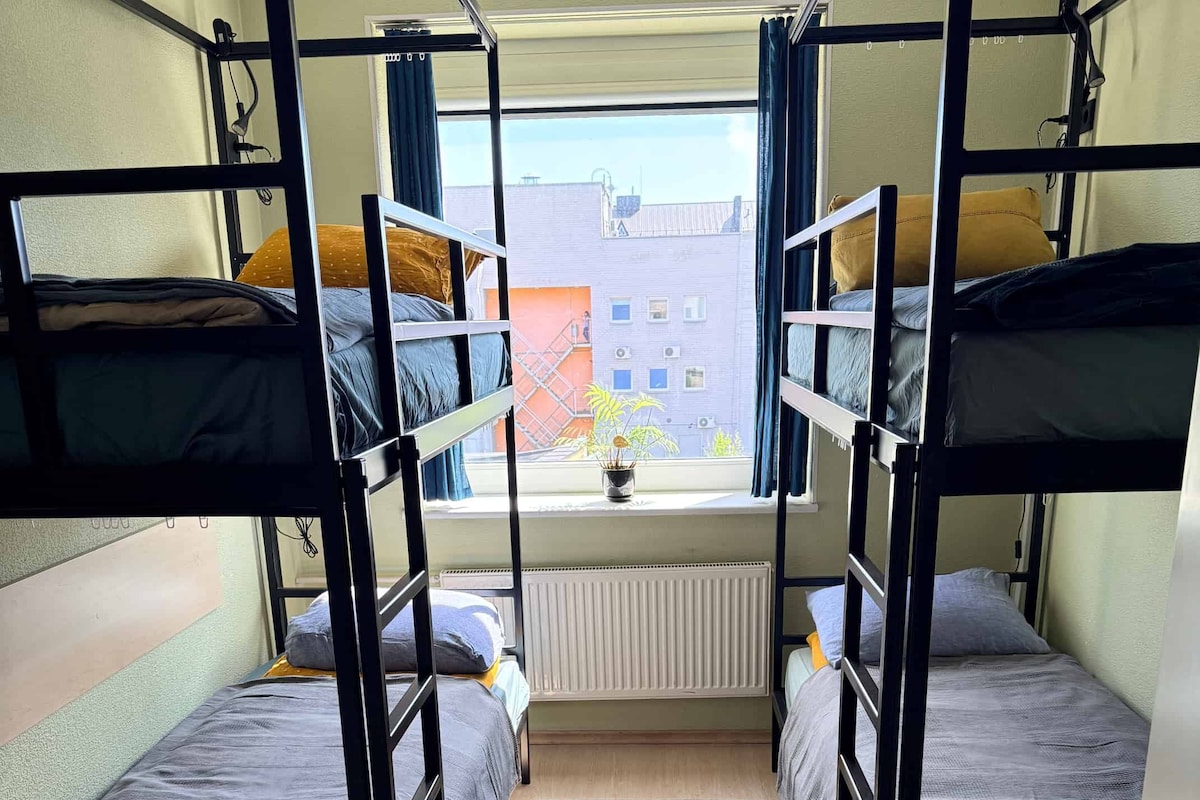 Desk, laptop workspace, WiFi (free), bed sheets